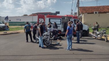 Motociclista fica ferido em acidente na área central (Foto: O Diário de Barretos)