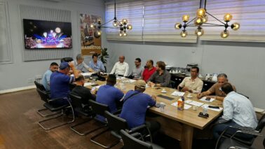 Uma reunião realizada na Prefeitura de Barretos entre a Administração Municipal e o Sindicato dos Servidores Públicos Municipais de Barretos discutiu, na sexta-feira (11), os ajustes nos Projetos de Lei Complementar