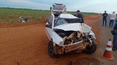 Condutor morre em acidente envolvendo carro e caminhão (Foto: O Diário de Barretos)
