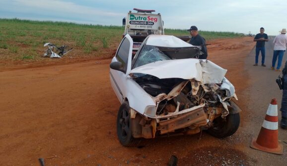 Condutor morre em acidente envolvendo carro e caminhão (Foto: O Diário de Barretos)