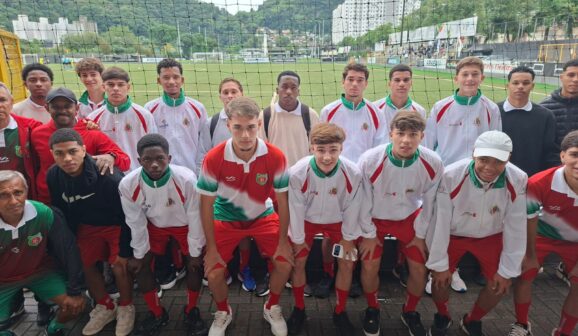 O Barretos Esporte Clube sofreu sua primeira derrota no Campeonato Paulista Sub-17, no último sábado (12), em Santos, contra a equipe do Santos Futebol Clube, no Centro de Treinamento Rei Pelé.