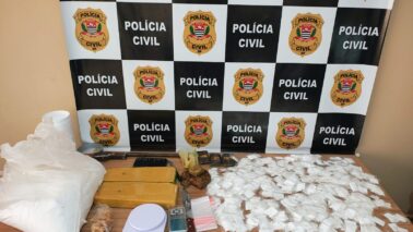 Polícia Civil apreende armamento e mais de 3kg de entorpecentes (Foto: O Diário de Barretos)