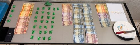 PM aborda suspeitos na prática de tráfico em Guaíra (Foto: O Diário de Barretos)
