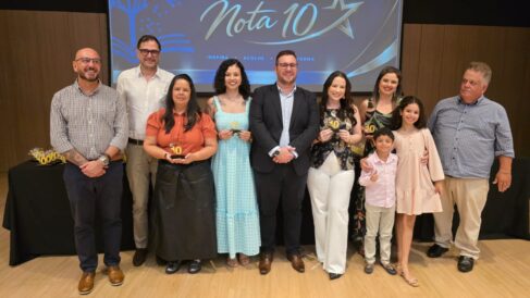 Prêmio homenageia 156 professores da regional de Barretos 