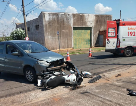 SAMU socorre motociclista vítima de acidente no residencial Minerva (Foto: O Diário de Barretos)