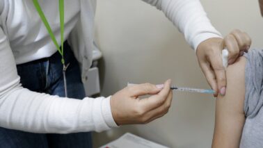 Em agosto, foram aplicadas mais de 2,5 milhões de doses da vacina contra o sarampo em todo o estado