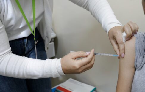 Em agosto, foram aplicadas mais de 2,5 milhões de doses da vacina contra o sarampo em todo o estado
