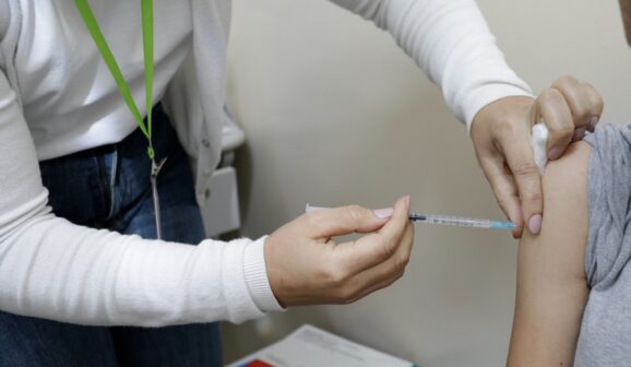 Em agosto, foram aplicadas mais de 2,5 milhões de doses da vacina contra o sarampo em todo o estado