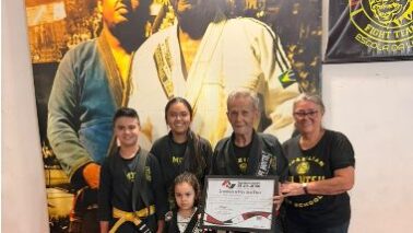 O sensei barretense Gabriel Motta, 79 anos, recebeu da Federação Paulista de Jiu-Jitsu a graduação de Mestre, 8º grau da faixa preta, representada pela faixa vermelha e branca