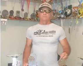 O barretense José Sérgio Prudente de Oliveira Filho, o popular Serginho Cebola, conquistou excelente resultado no último final de semana, durante sua participação na 5ª etapa da competição de Sprint Triathlon