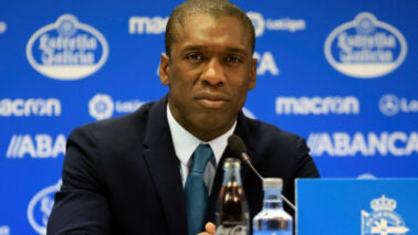 O Corinthians contratou o técnico Clarence Seedorf para comandar a equipe masculina de futebol.