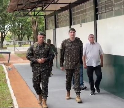 A unidade militar do TG 02.005 de Barretos recebeu nesta quinta-feira (15) a visita do chefe da Seção de Tiro de Guerra da 2ª Região Militar, tenente-coronel Paulo Eduardo Colares.