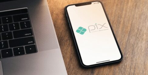 Pix por aproximação deixa de ter teto de R$ 500
