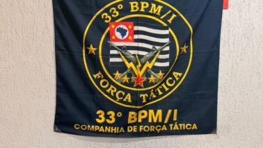 Os policiais militares da Força Tática, Cabo Pereira, Soldados Adriano Reis e Fernando, apreenderam, na manhã desta terça-feira (6), 13 tijolos de maconha, que pesaram 7,460 kg.