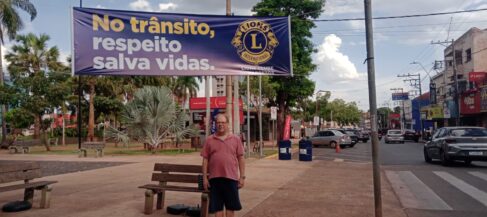 Por iniciativa do Lions Clube de Barretos, teve início na cidade uma campanha de conscientização no trânsito, que será realizada até o final de outubro.