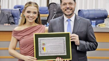 Historiadora recebe título de Cidadã Benemérita