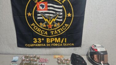 Polícia Militar prende dois durante ação de combate ao tráfico de entorpecentes (Foto: O Diário de Barretos)