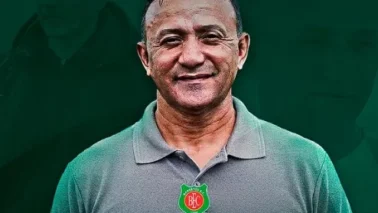 BEC anuncia contratação do técnico Edson Paulista