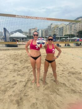 Aline e Natália durante a competição no Rio de Janeiro (Foto: Divulgação)