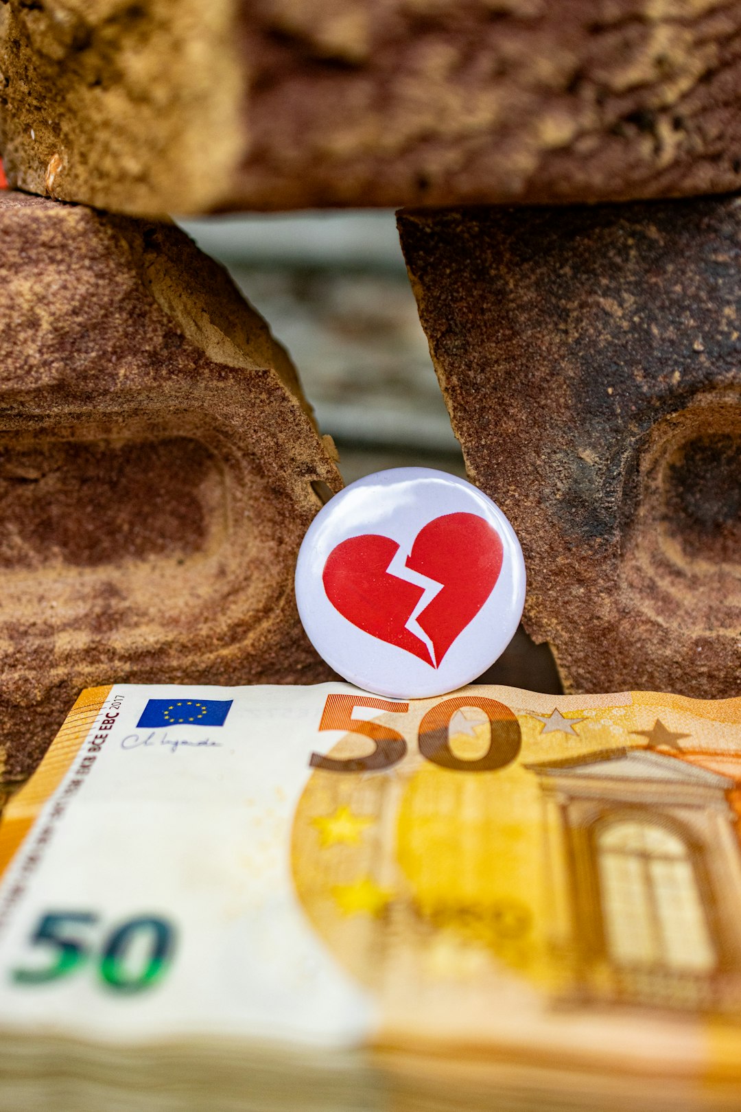 How Divorce Mediation Reduces Conflict and Costs