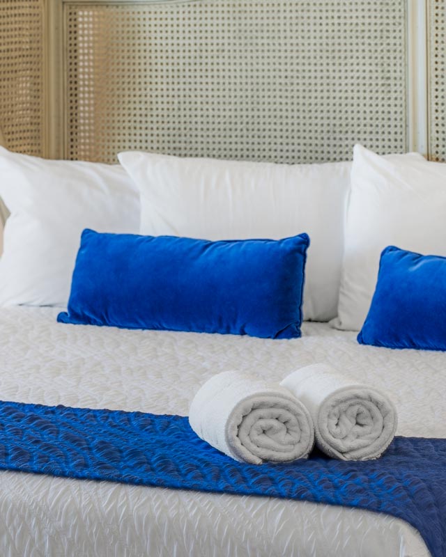 Blue Standard Bedding callout