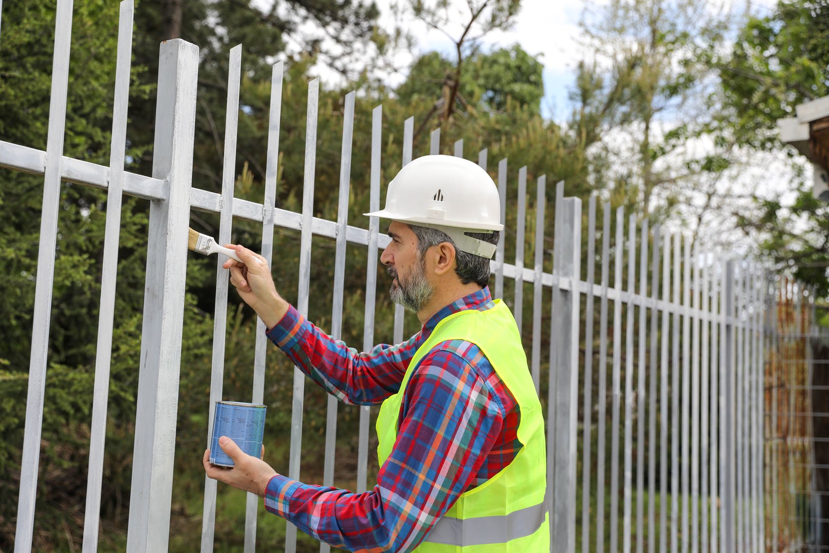 horizontal wooden fence