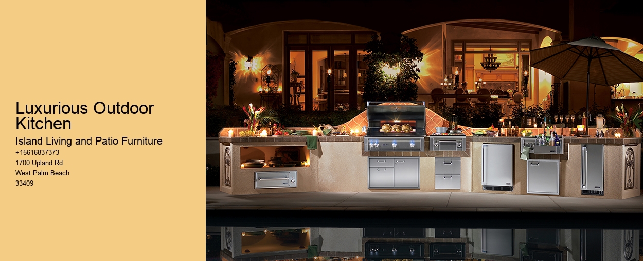Luxurious Outdoor Kitchen
