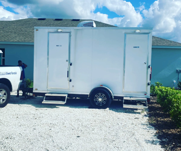 Portable Restrooms Rental in Tampa