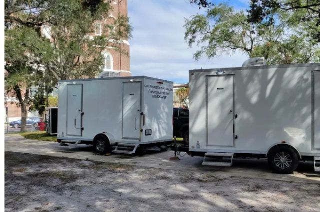 ADA-Compliant Bathroom Trailers Tampa FL