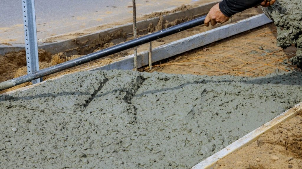 topping cement floor