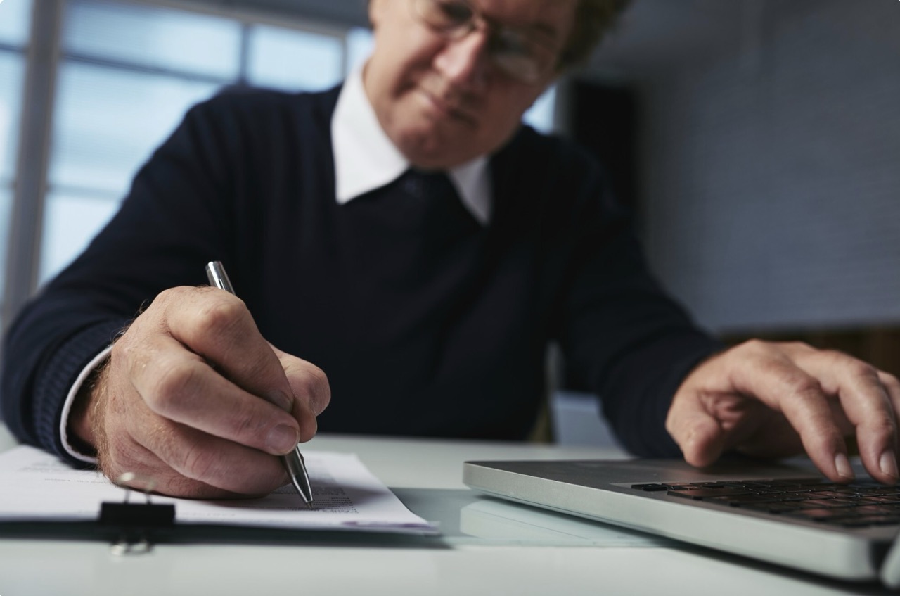 Licencja bankowa - Jak założyć bank? Wymogi prawne i procedury 2025