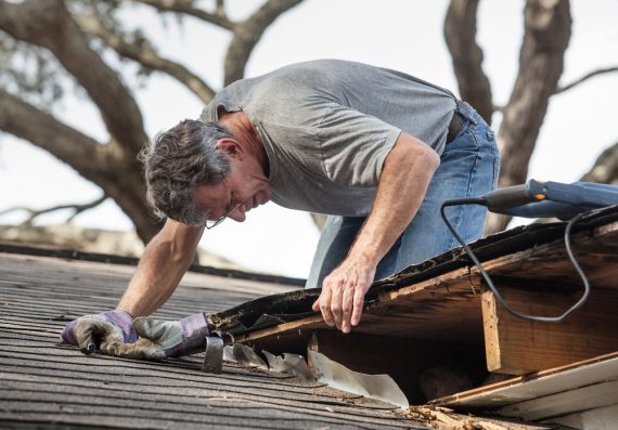 ROOFING COMPANIES