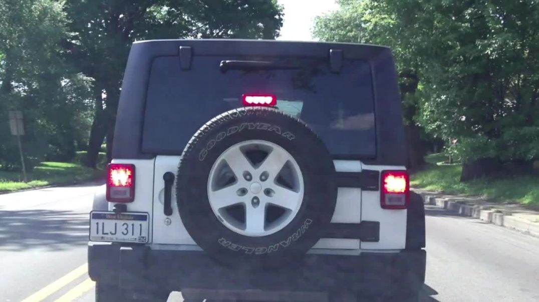 ⁣Stopping Behind Various Jeep Wranglers Compilation