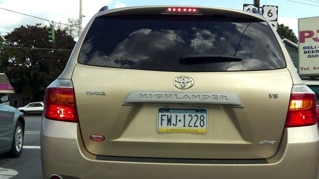 ⁣Toyota Highlander