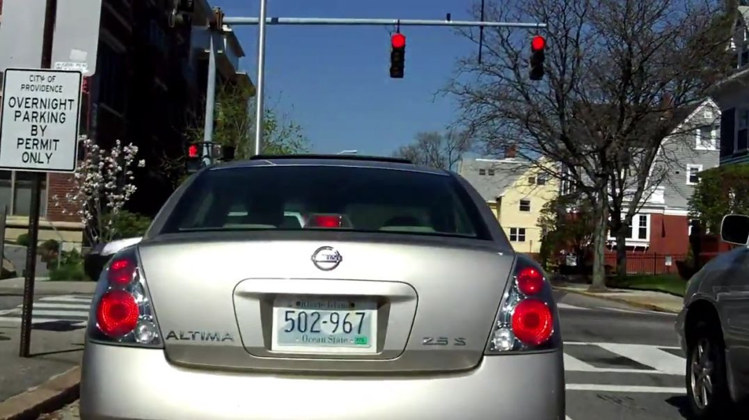 ⁣Nissan Altima