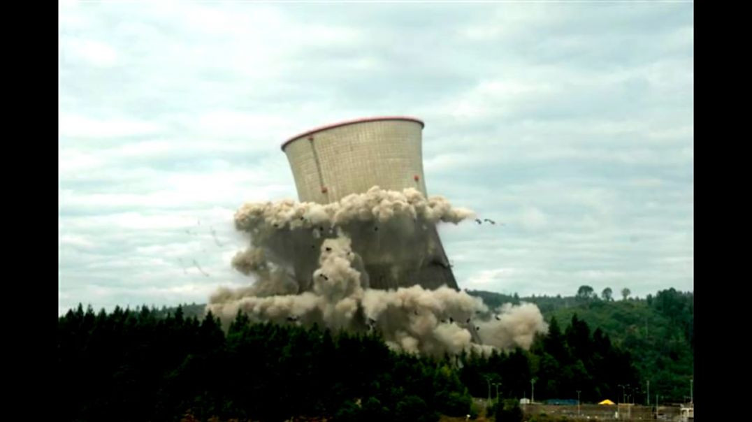 ⁣Trojan Nuclear Power Plant Cooling Tower Implosion