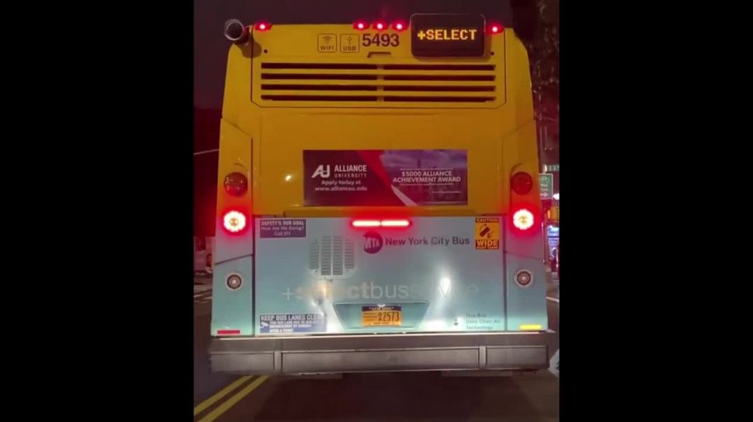 ⁣NYC City Bus