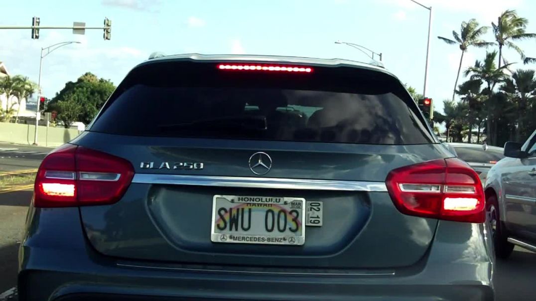 ⁣Chevy Equinox and Mercedes-Benz GLA250