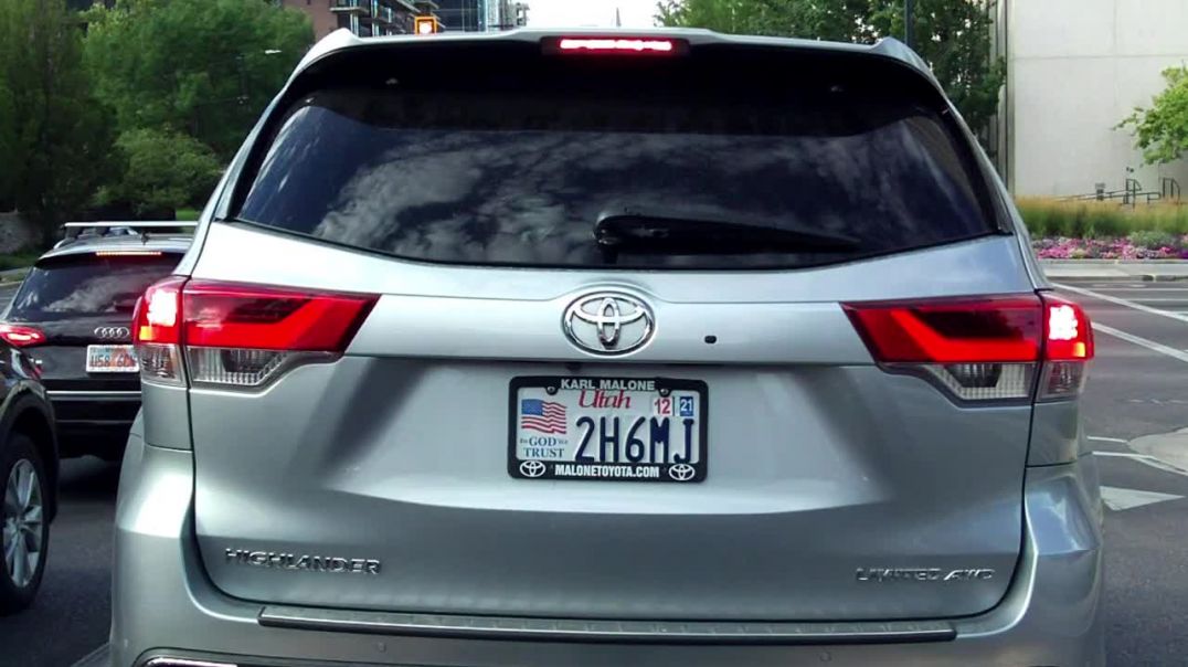 ⁣Toyota Highlander