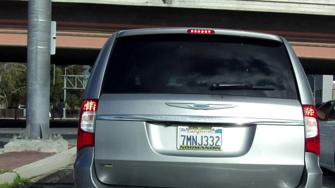⁣Chrysler Town and Country