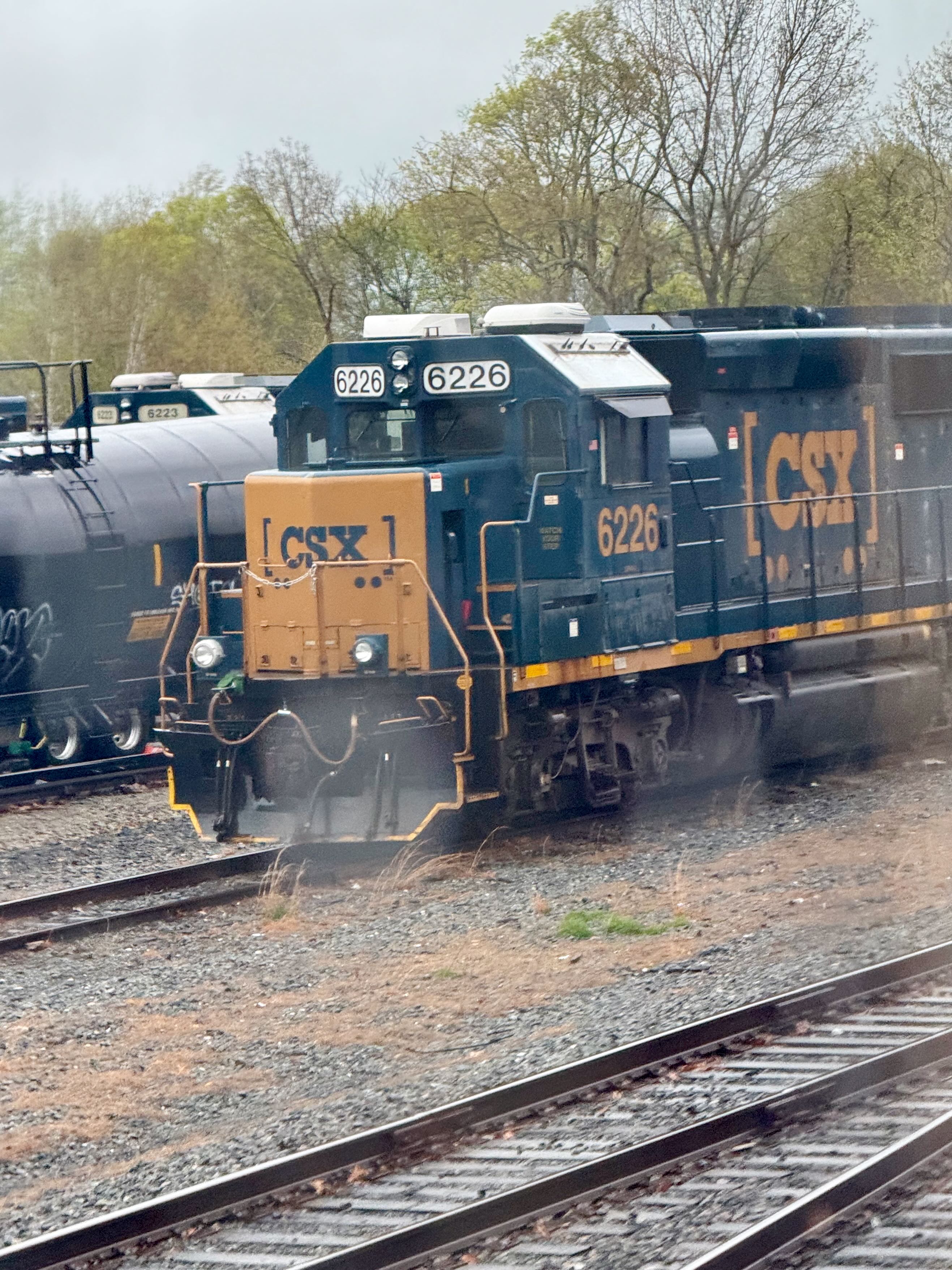Blue and yellow CSX locomotive