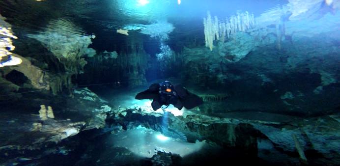 How To Become A Sidemount Technical Scuba Diver Vs Divemaster