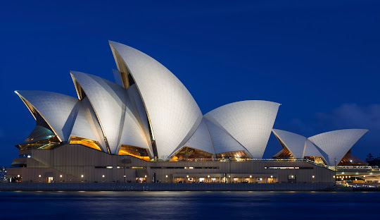 Exploring Sydney's Diverse Geography: From Coastal Rias to Mountain Plateaus
