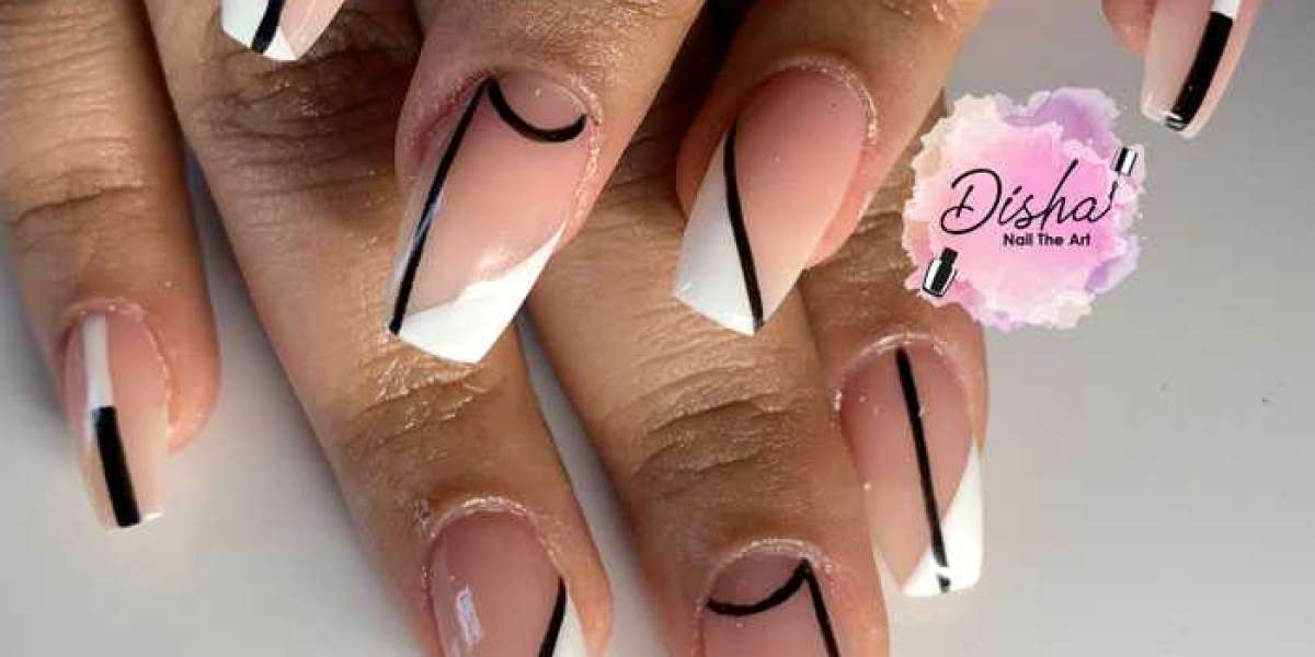 Best Nail Extension in Noida