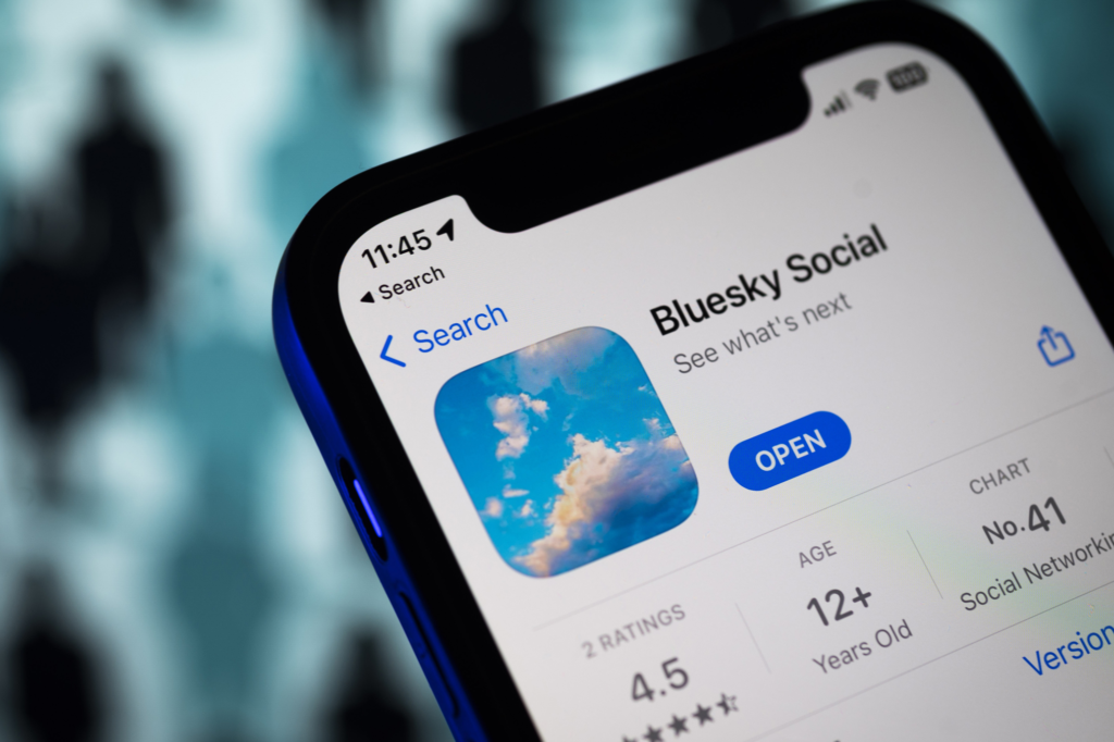 Former CEO of Twitter JackDorsey introduced BlueSky - “What’s up?” - Oreo Now