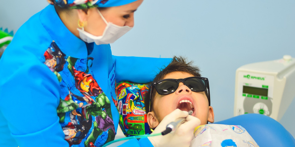 Cosmetic Dentists in Houston: Enhancing Your Smile and Boosting Your Confidence