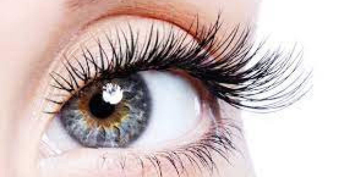 "Long-Lasting Beauty: Focus on Lash Extensions in Long Island City"
