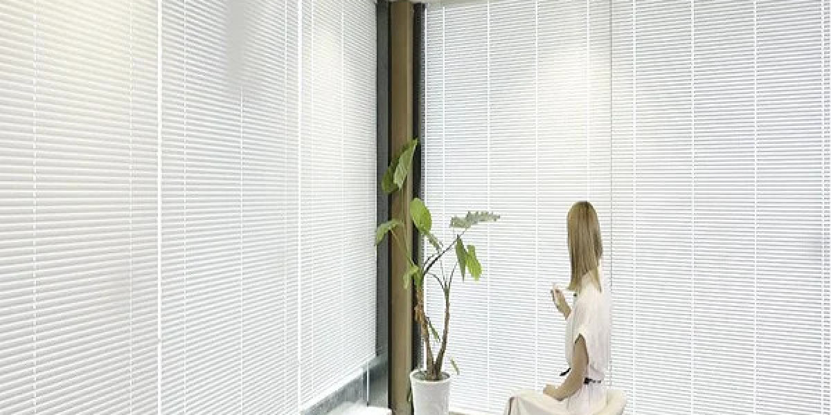 Dust-proof and easy-to-clean features of rechargeable motorized blind