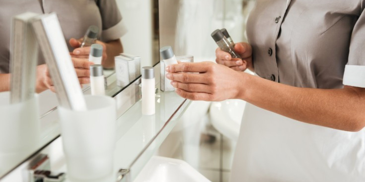Efficiency Meets Style: Smart Bathroom Mirror Installation Options in Dubai