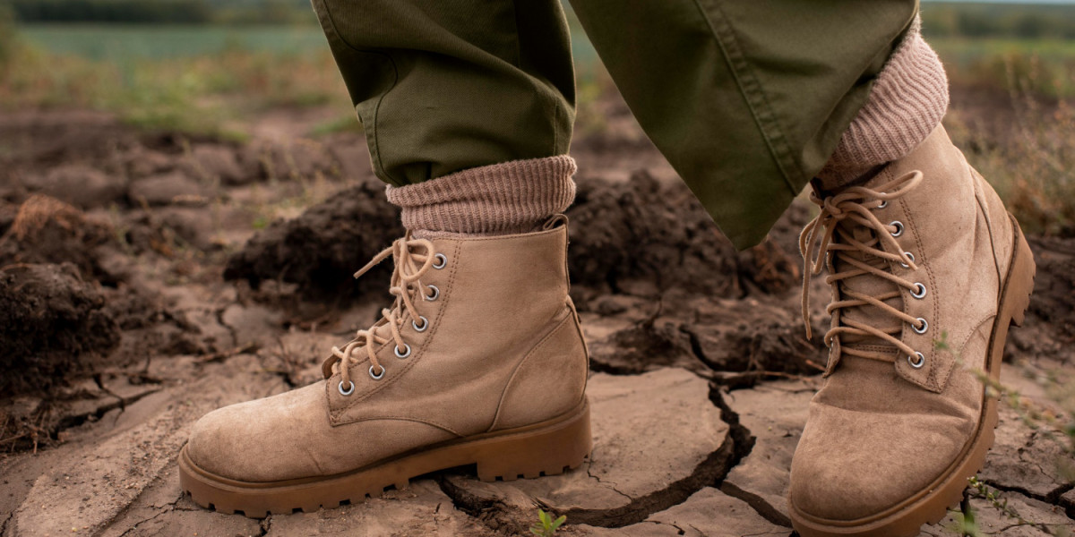  Exploring the Best Tactical Boots: How Victorinox Knife Elevates Your Outdoor Experience